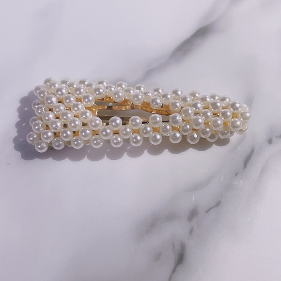 🍬2/$15 Brand New Oversized Faux Pearl Hair Barrette Hair Clip Statement Piece - Picture 2 of 4